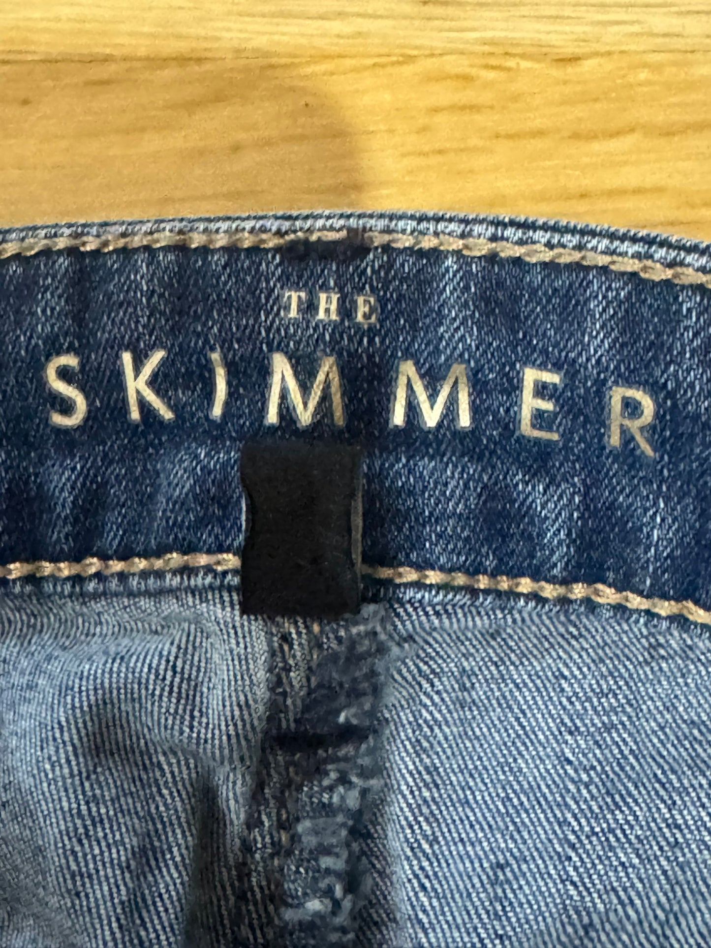 Skimmer Distressed Women's Blue Jeans