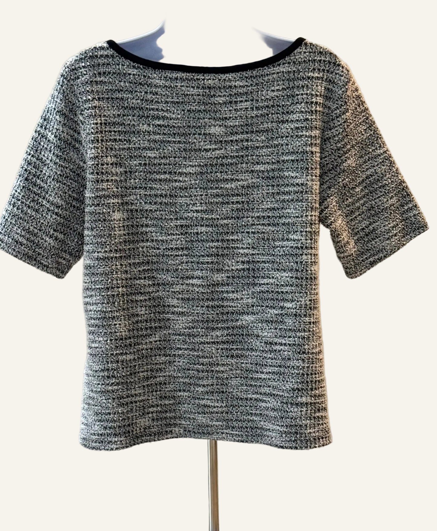 Liz Claiborne Black-White Knit Sweater
