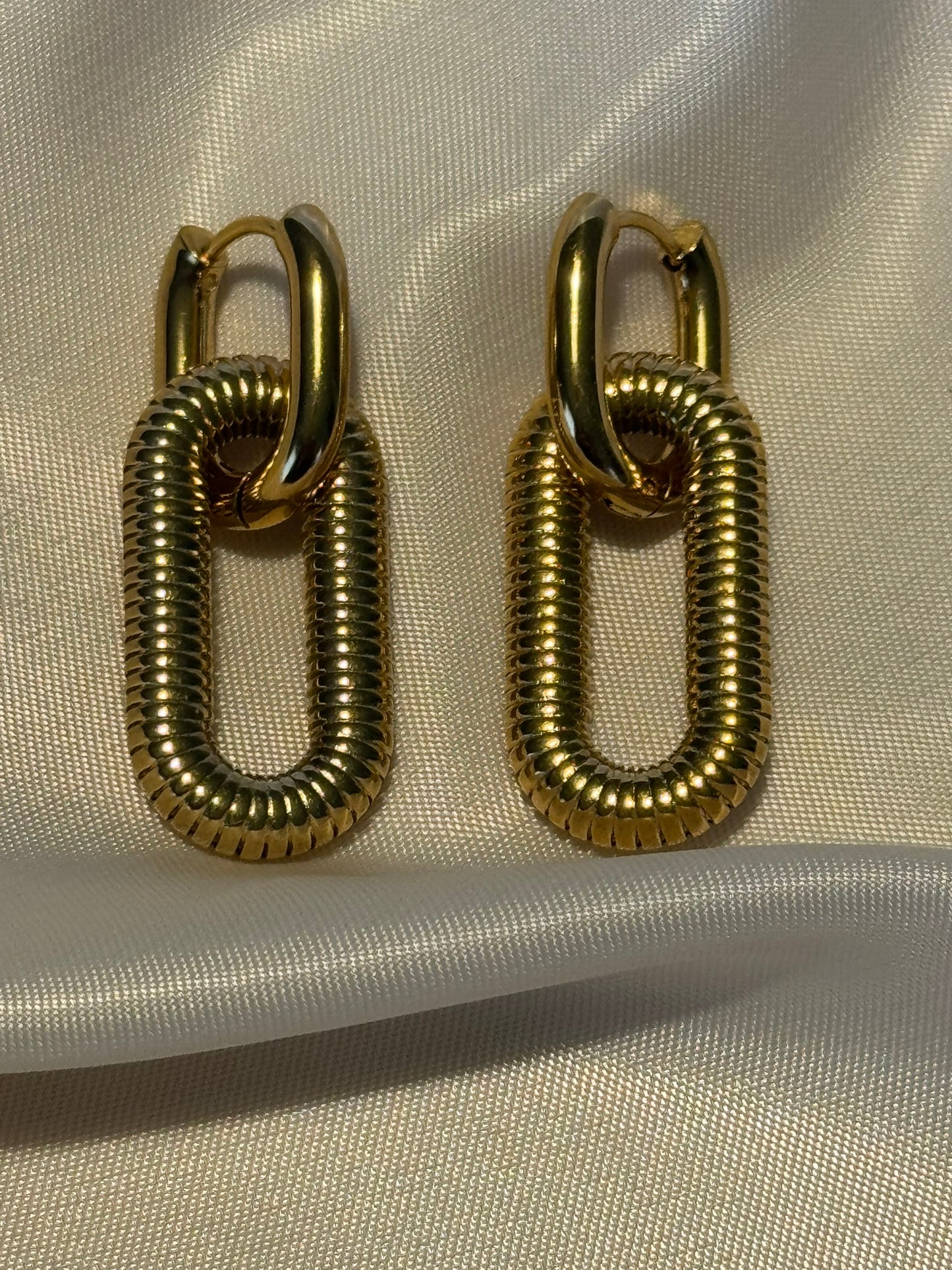 Chain Pendant Earring - Gold